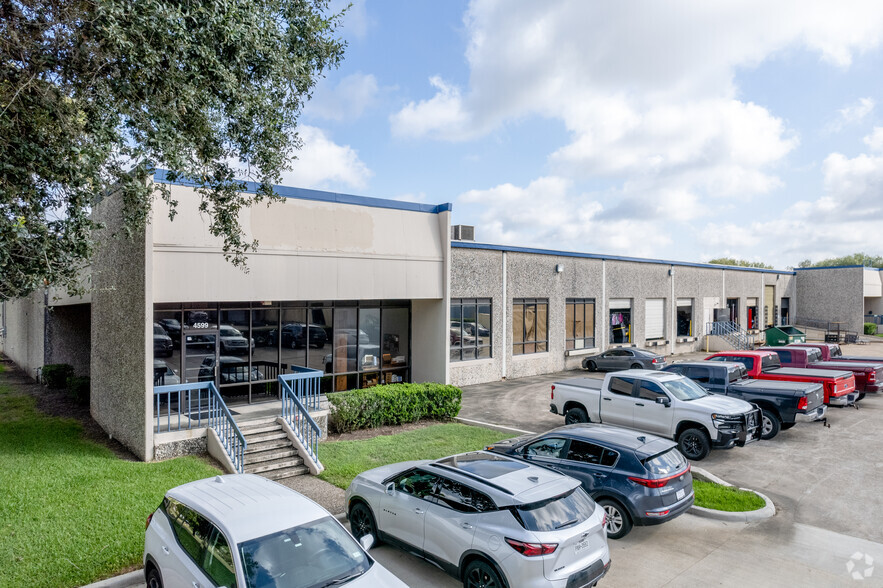 4551-4599 S Wayside Dr, Houston, TX for rent - Primary Photo - Image 1 of 6