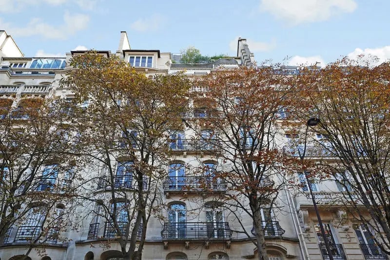 Build-to-Rent in Paris for sale - Building Photo - Image 1 of 15
