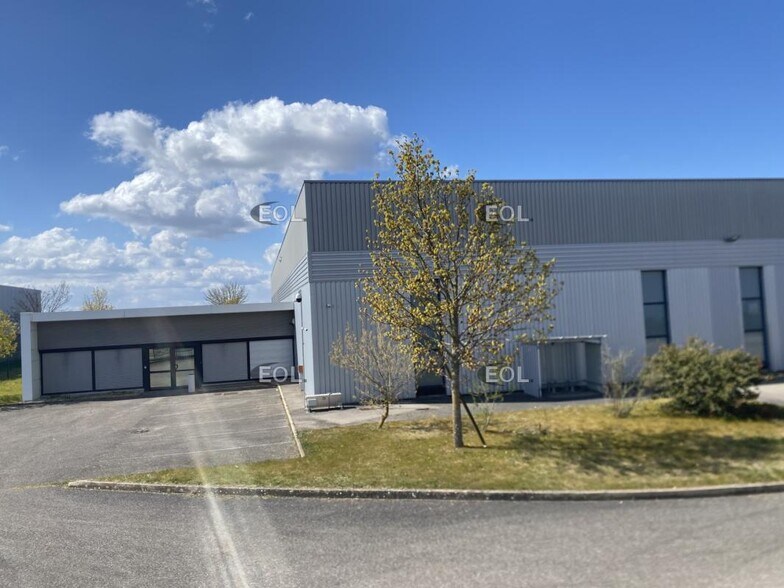Industrial in Saint-Priest to rent - Building Photo - Image 3 of 14