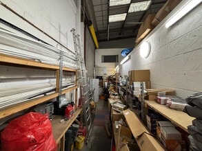 11 Ramac Way, London to rent Interior Photo- Image 1 of 2