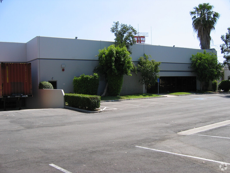 4540 Valerio St, Burbank, CA for rent - Building Photo - Image 3 of 4