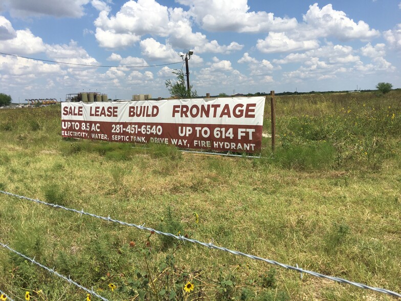 3268 IH 37 access, Three Rivers, TX for sale - Building Photo - Image 2 of 10