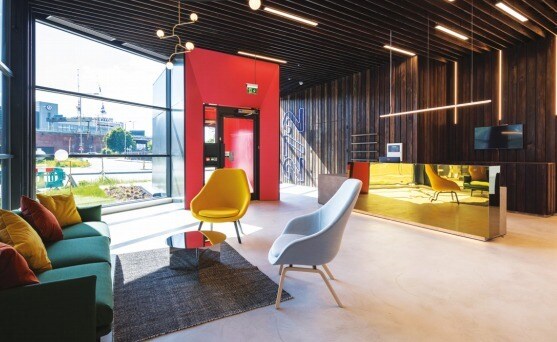 272 Gunnersbury Ave, London for sale - Interior Photo - Image 3 of 9