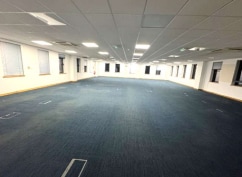 Longbow Close, Huddersfield to rent Interior Photo- Image 1 of 1