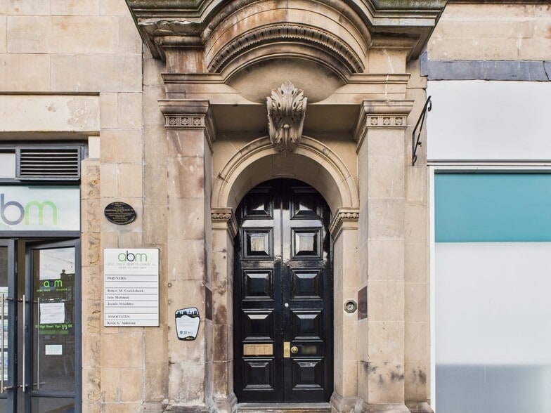 147-149 High St, Elgin to rent - Building Photo - Image 2 of 6