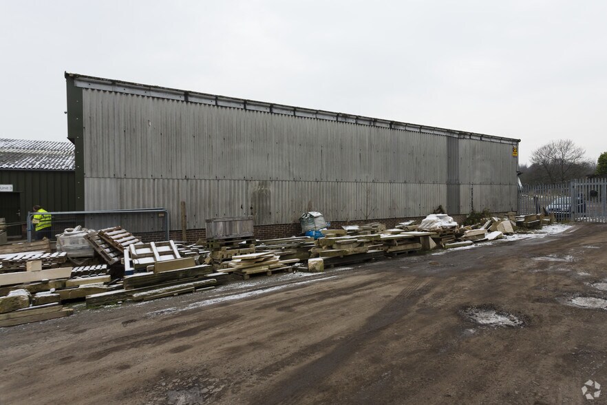 Huddersfield Rd, Mirfield for sale - Building Photo - Image 2 of 3