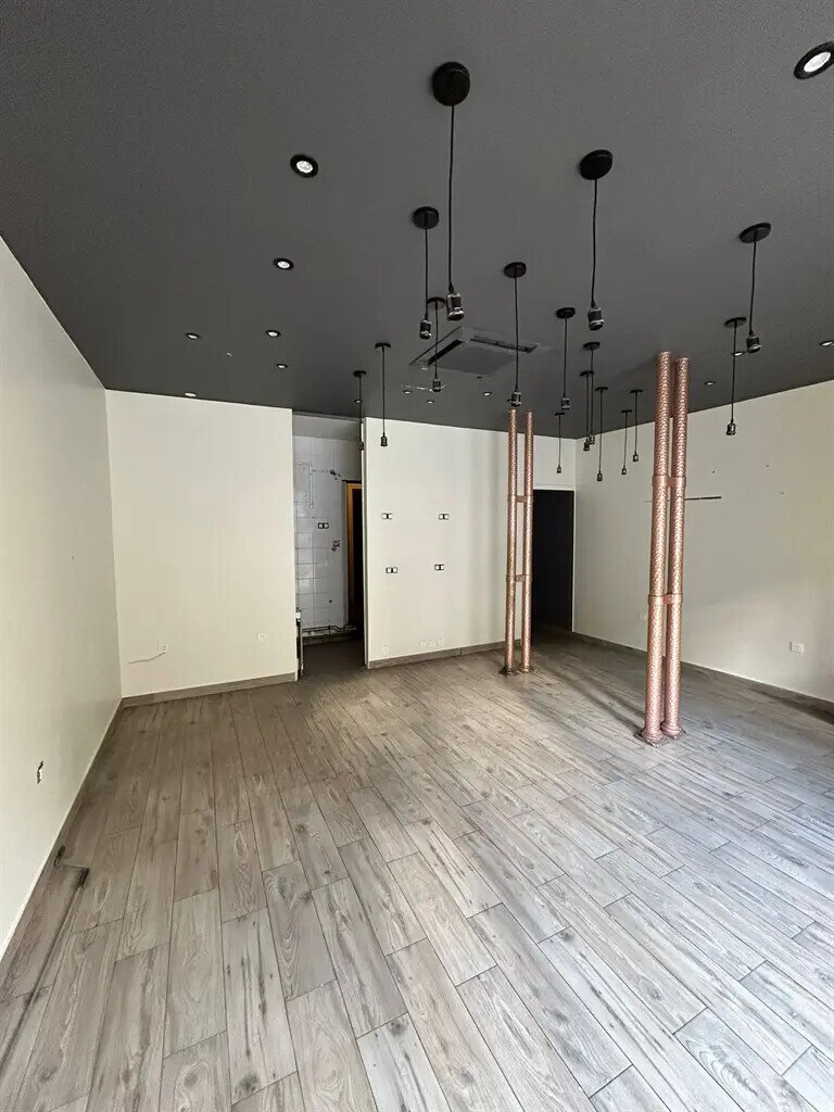 Location Commerce 38 m² - Photo 1