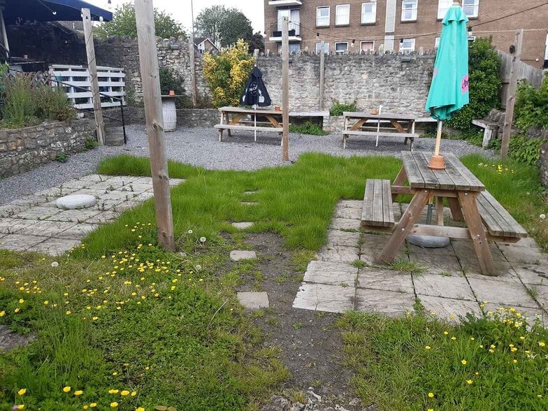 93 Temple St, Keynsham to rent - Building Photo - Image 2 of 3