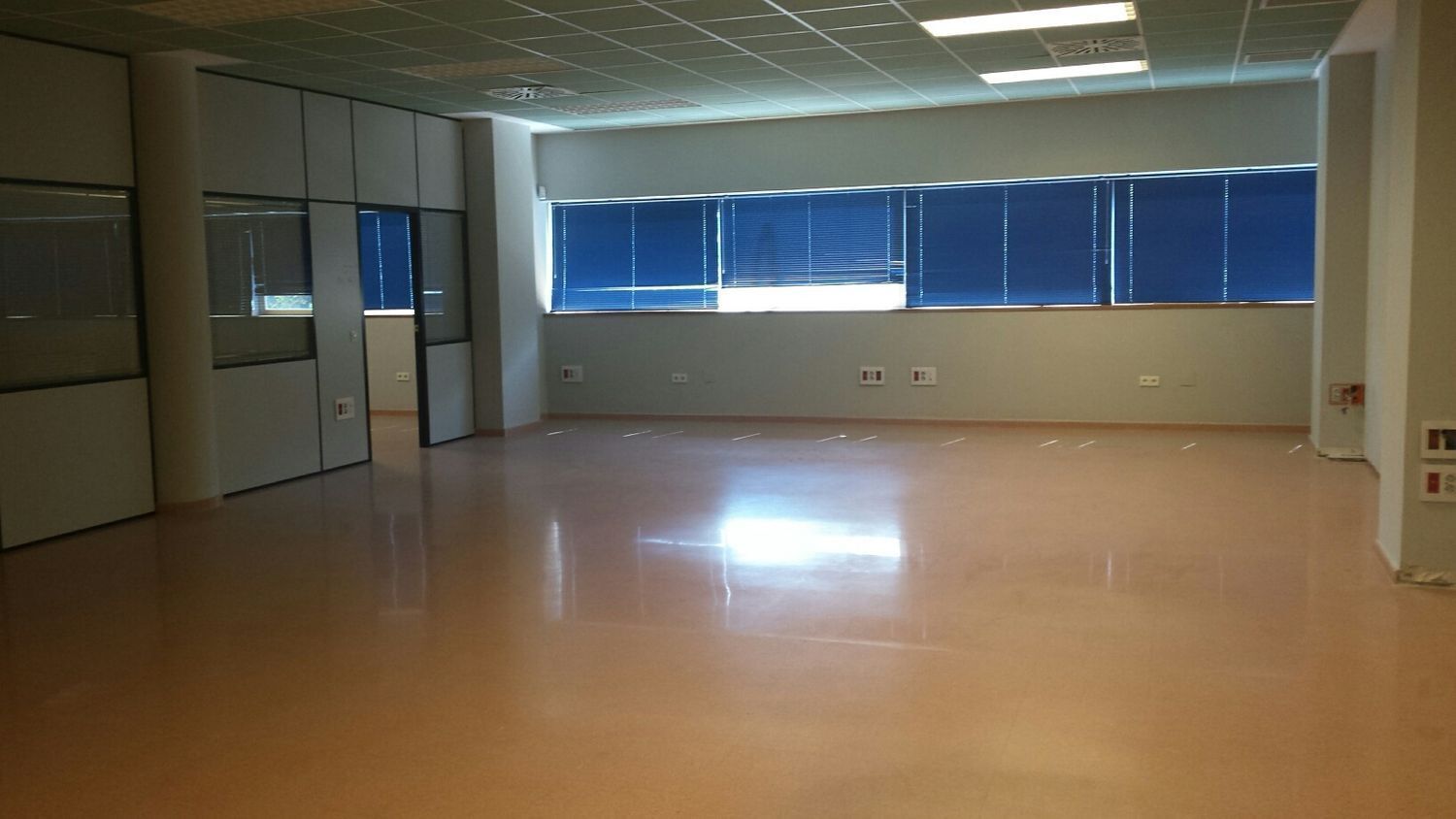 Calle Augusto Peyre, S/N, SEVILLA, Sevilla to rent Building Photo- Image 1 of 11