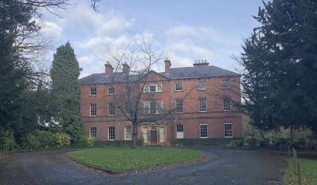 Brimington Rd, Chesterfield for sale Primary Photo- Image 1 of 1