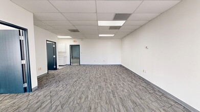 4900 Creekside Dr, Clearwater, FL to rent Matterport 3D Scan- Image 1 of 11