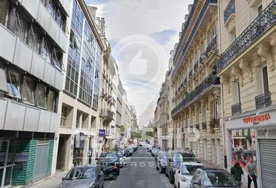Location Commerce 323 m² - Photo 1