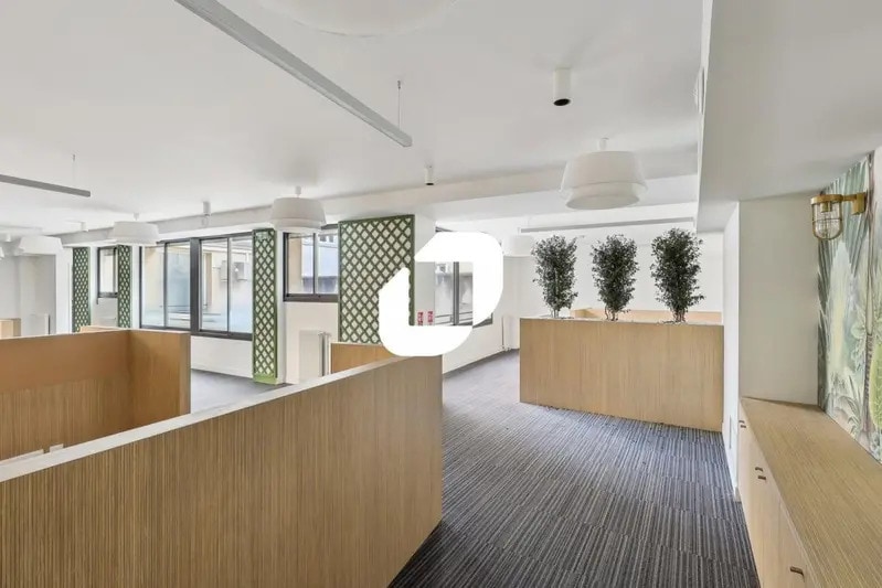 Office in Paris for sale - Interior Photo - Image 3 of 14