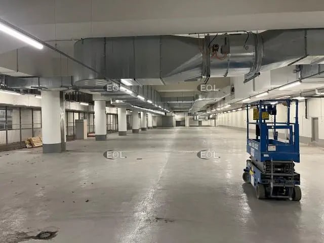 Location Entrepôt 1 976 m² - Photo 1