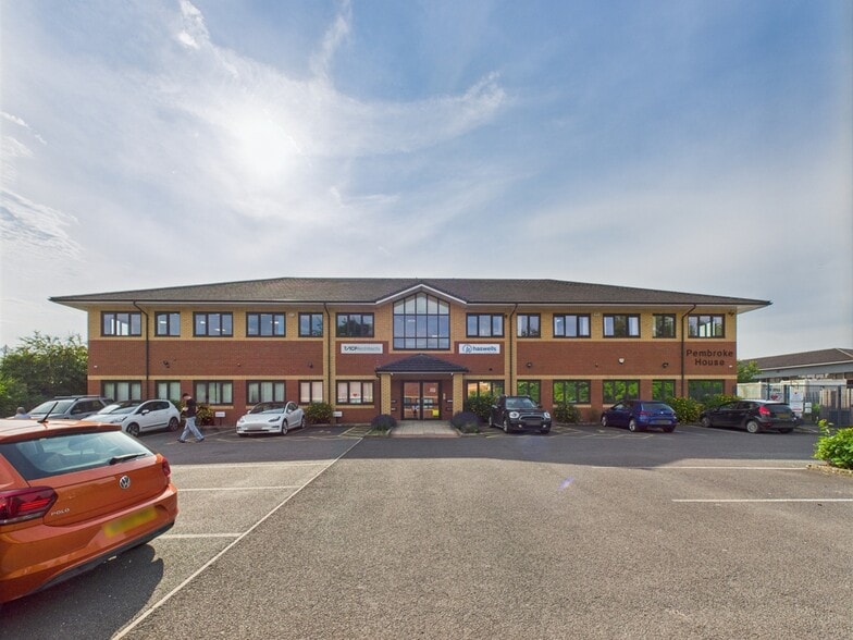 Ellice Way, Wrexham to rent - Building Photo - Image 2 of 8