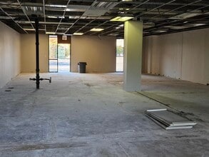 3050 Presidential Dr, Atlanta, GA to rent Interior Photo- Image 1 of 3