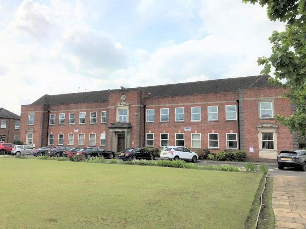 Cresswell Ln, Stoke On Trent to rent Building Photo- Image 1 of 19