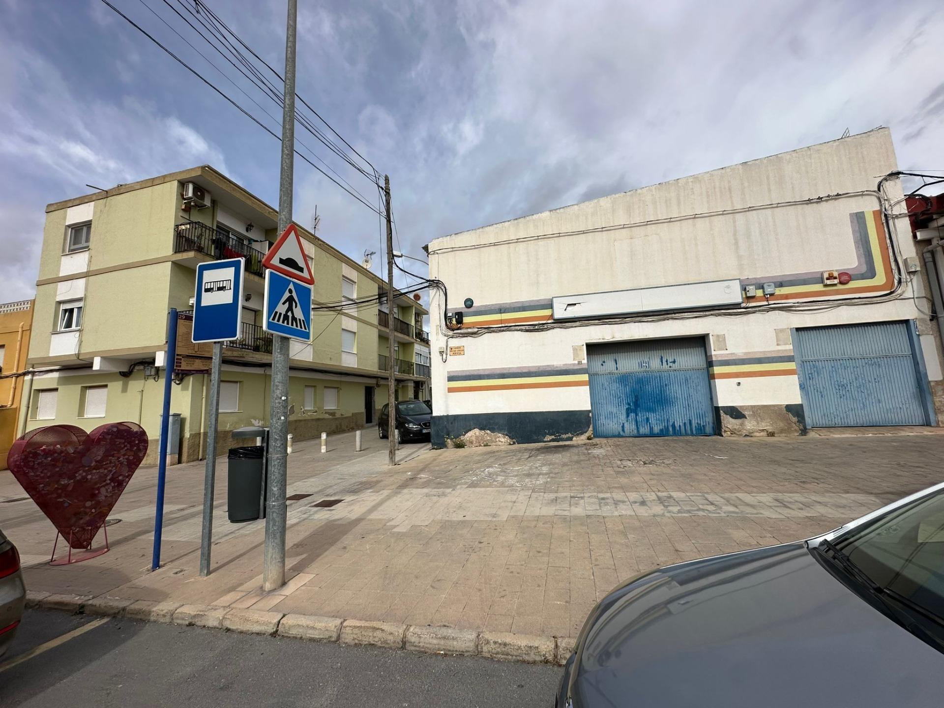 Carrer Presbítero Conrado Poveda, 12, Petrer, Alicante for sale Primary Photo- Image 1 of 22