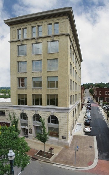 200 E Main St, Johnson City, TN for sale - Primary Photo - Image 1 of 1