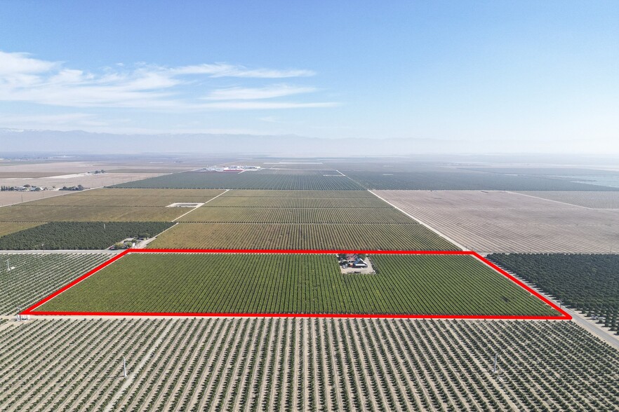 10483 Zerker Rd, Delano, CA for sale - Primary Photo - Image 1 of 1