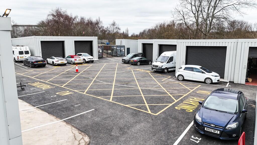 Morton St, Manchester to rent Primary Photo- Image 1 of 10