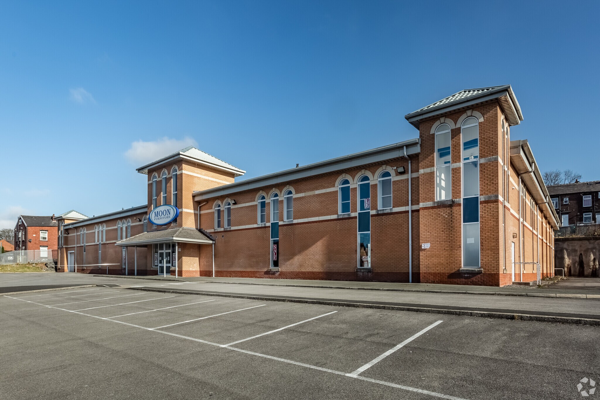 Rock Valley Way, Rochdale to rent Primary Photo- Image 1 of 12