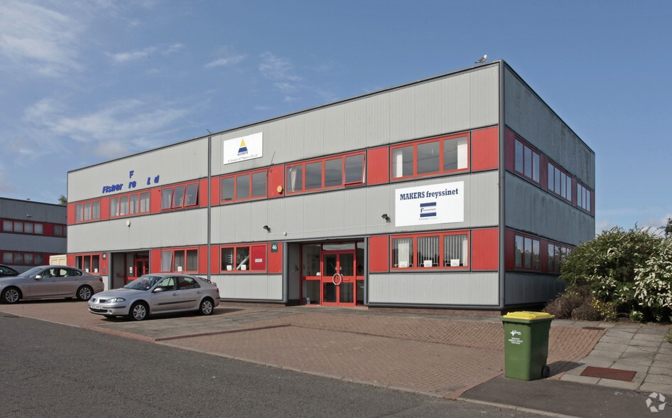 46-48 Deerdykes Vw, Cumbernauld to rent - Building Photo - Image 2 of 3