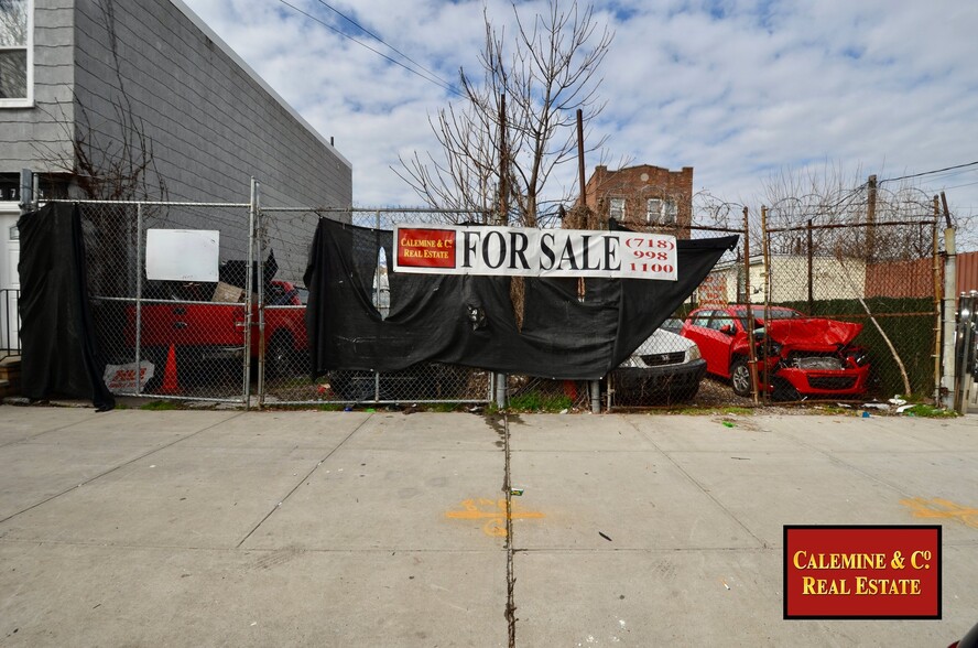 2730-2732 W 15th St, Brooklyn, NY for sale - Building Photo - Image 1 of 5