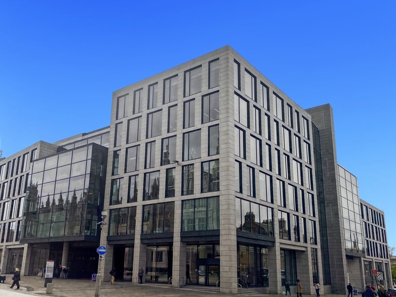 Marischal Sq, Aberdeen to rent - Interior Photo - Image 1 of 10
