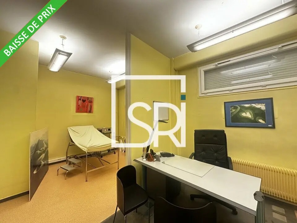 Vente Bureaux 241 m² - Photo 1