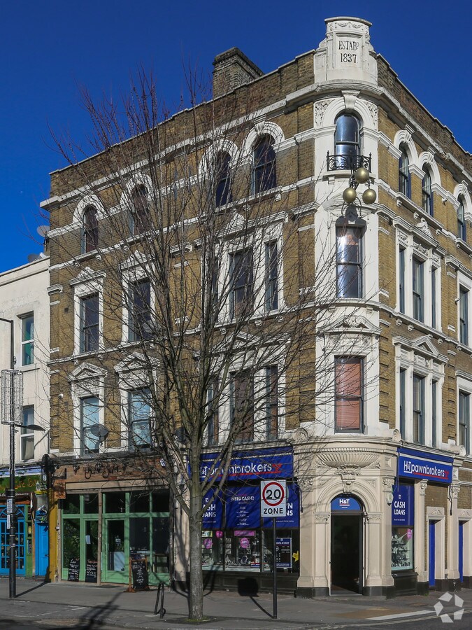 37 Chalk Farm Rd, London NW1 8AJ UK