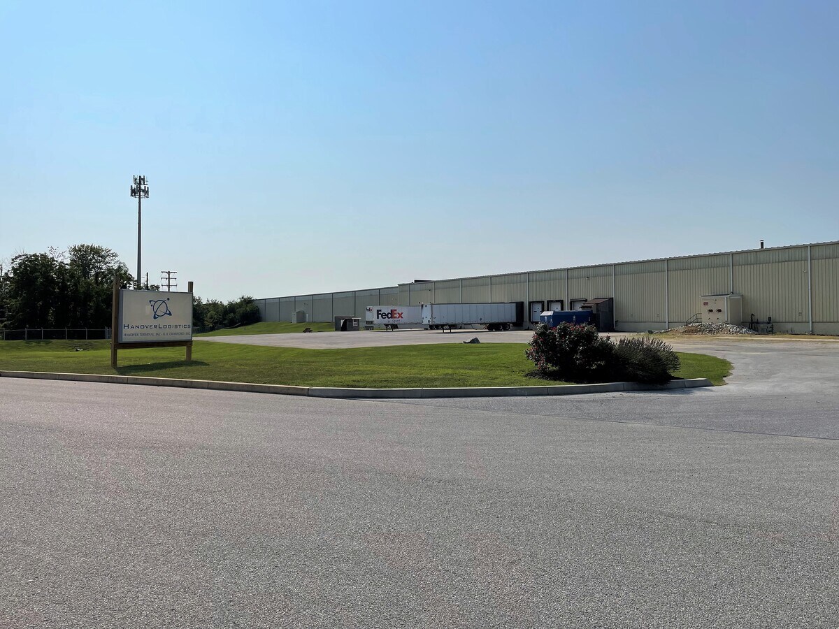 348350 Poplar St, Hanover 17331 UK