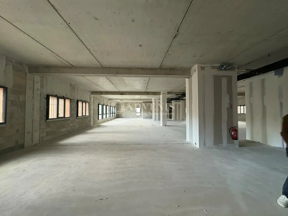 Vente Bureaux 99 m² - Photo 1
