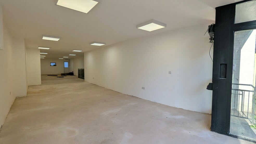 32 Market Pl, Reading to rent - Building Photo - Image 3 of 8