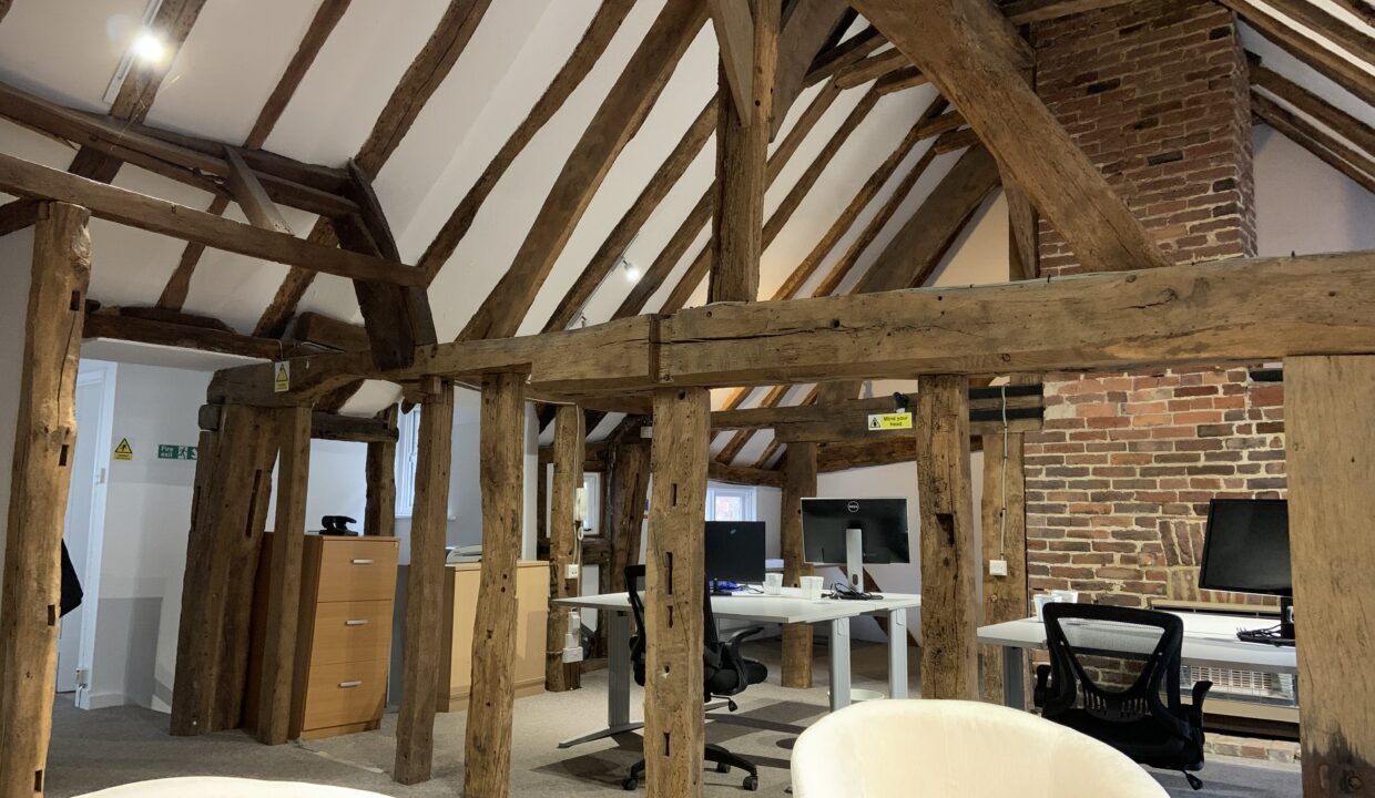 73-73A High St, Battle to rent Interior Photo- Image 1 of 6