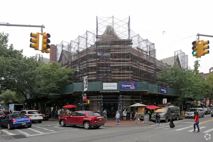 37-06-37-08 82nd St, Jackson Heights, NY for rent - Building Photo - Image 1 of 3