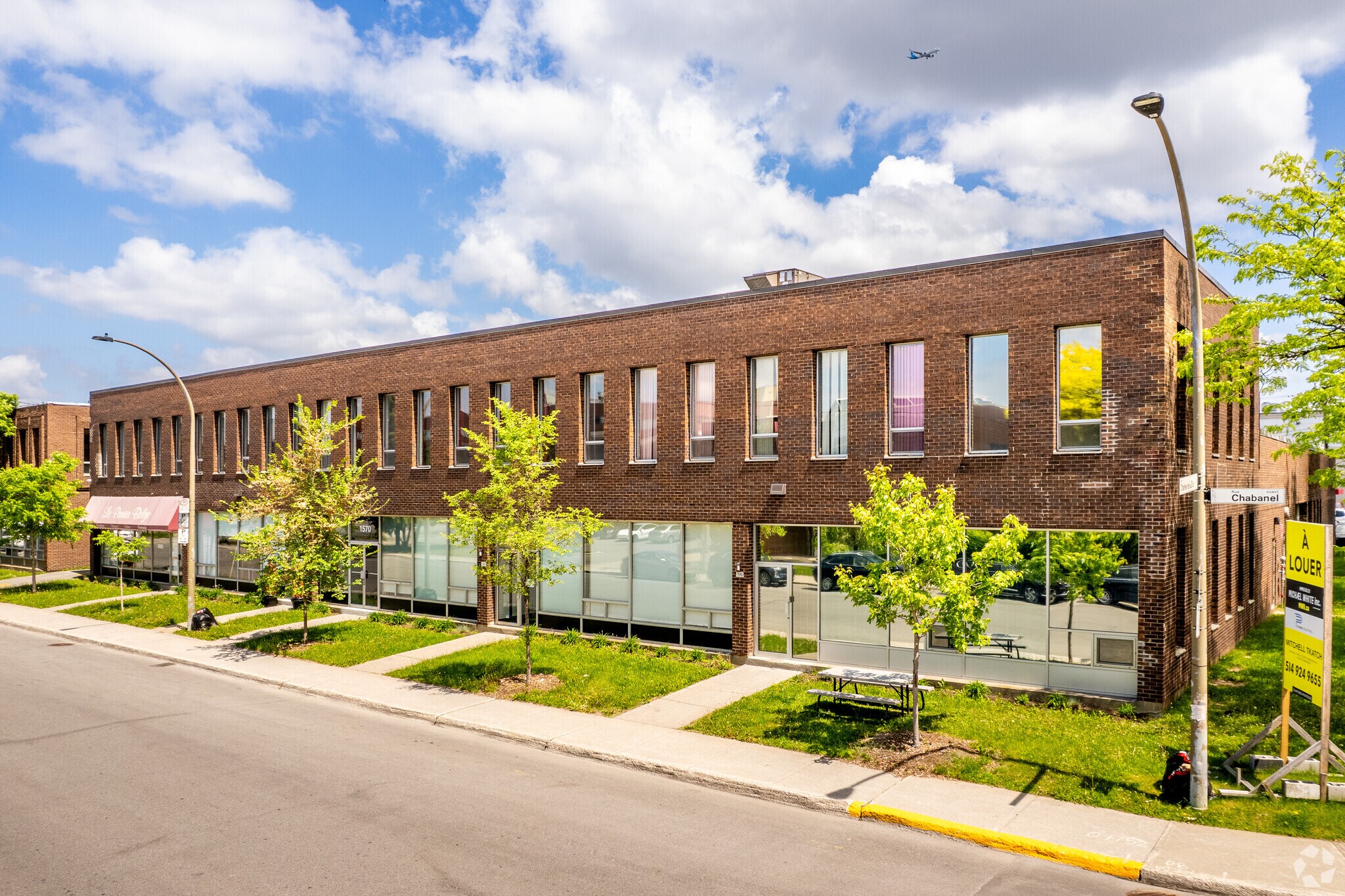 1550-1590 Rue Chabanel O, Montréal, QC to rent Building Photo- Image 1 of 4