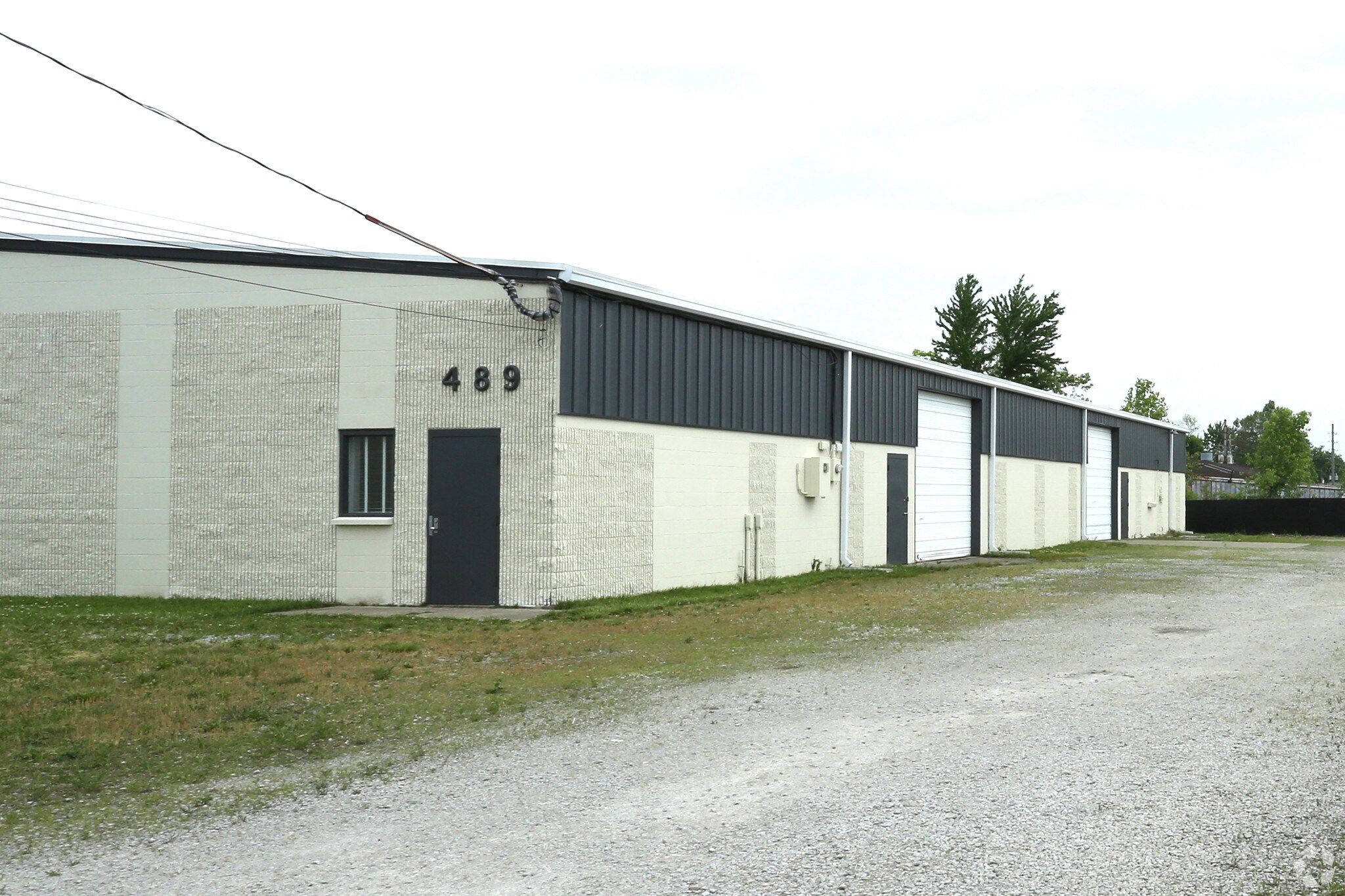 489 Roberts Ave, Louisville, KY for sale Primary Photo- Image 1 of 1