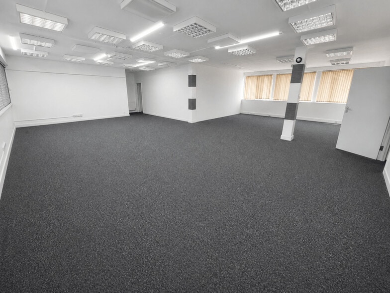 Plymouth Grove, Manchester to rent - Building Photo - Image 2 of 13