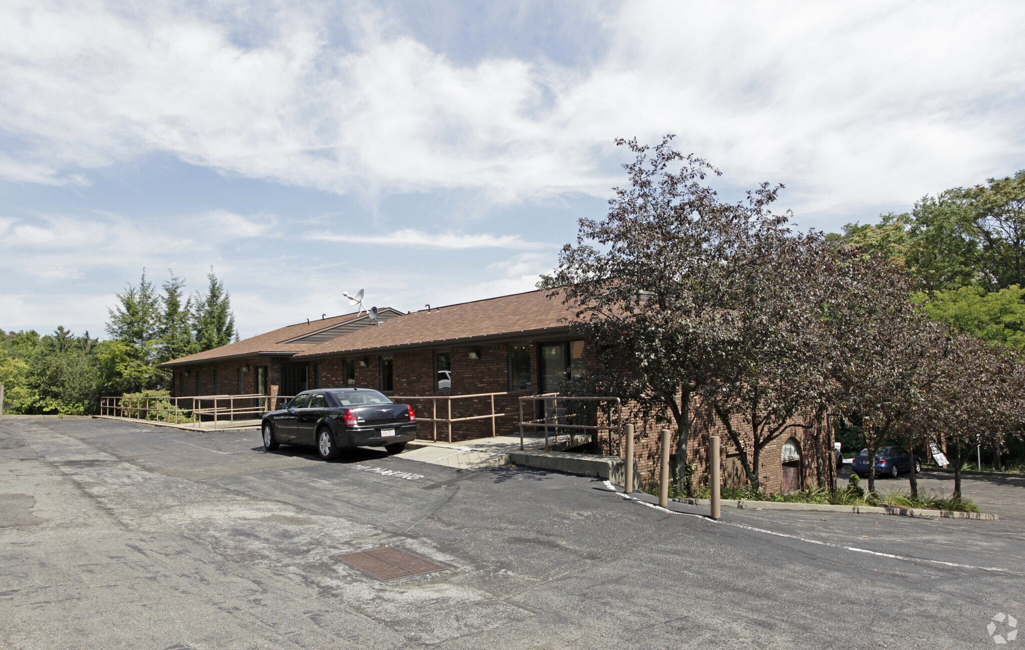 894 Beaver Grade Rd, Coraopolis 15108 Airport Corporate Center