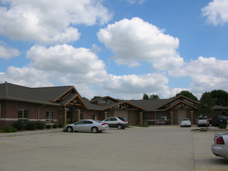 More details for 131-135 N Williamsburg Dr, Bloomington, IL - Office for Sale