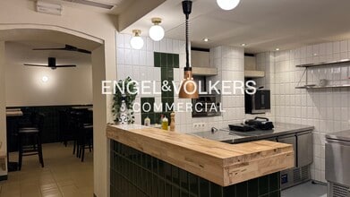 Retail in Barcelona, Barcelona to rent Interior Photo- Image 2 of 9