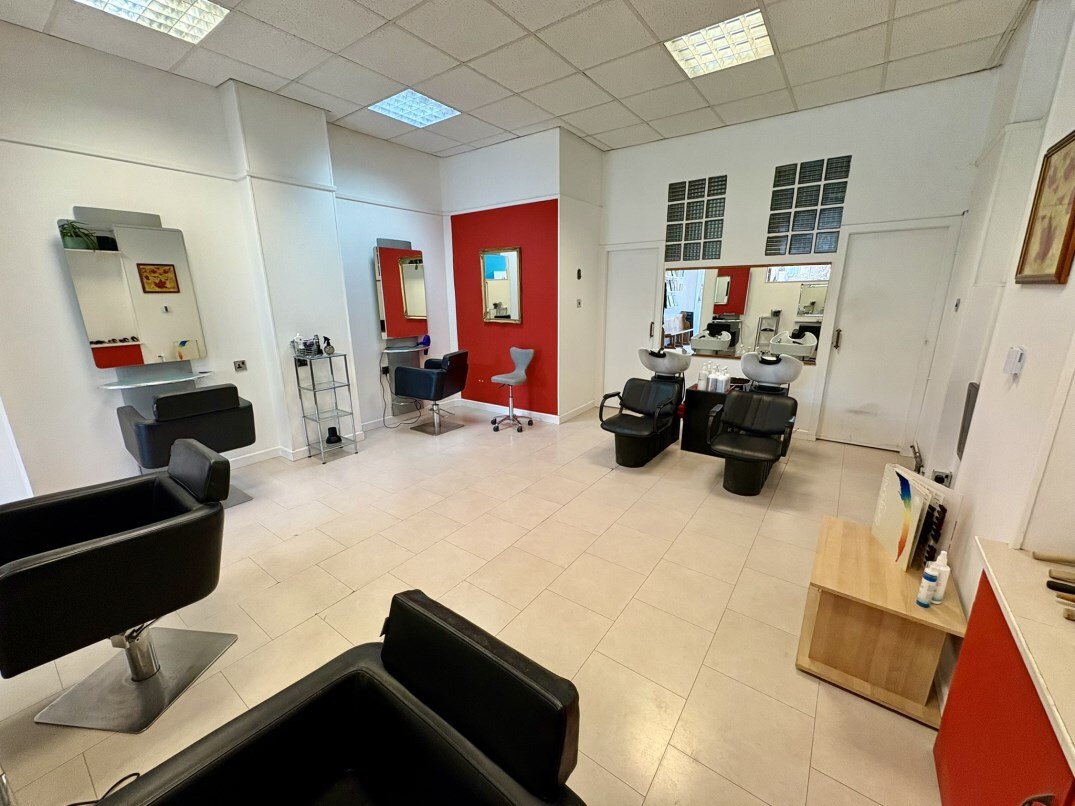 94 Marchont Rd, Edinburgh to rent Interior Photo- Image 1 of 3