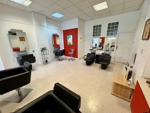 94 Marchont Rd, Edinburgh to rent Interior Photo- Image 1 of 3