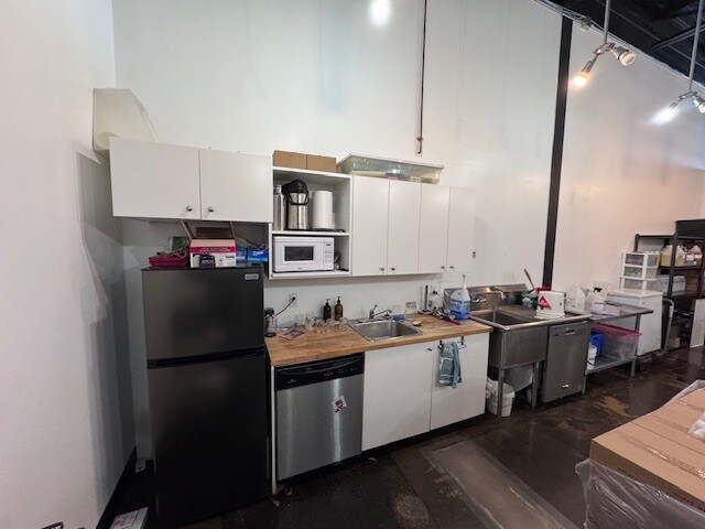 3680-3700 Rue Saint-Patrick, Montréal, QC to rent Interior Photo- Image 1 of 6