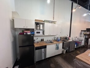 3680-3700 Rue Saint-Patrick, Montréal, QC to rent Interior Photo- Image 1 of 6