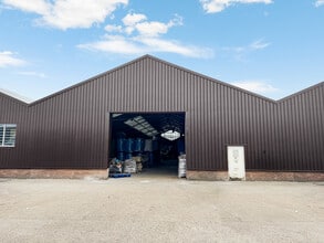 62-70 Fowler Rd, Ilford to rent Building Photo- Image 2 of 5