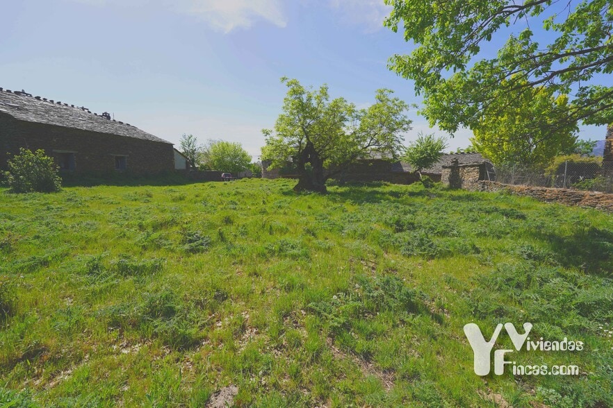 Plaza del Olmo, 29P, Campillo de Ranas, Guadalajara for sale - Primary Photo - Image 1 of 9