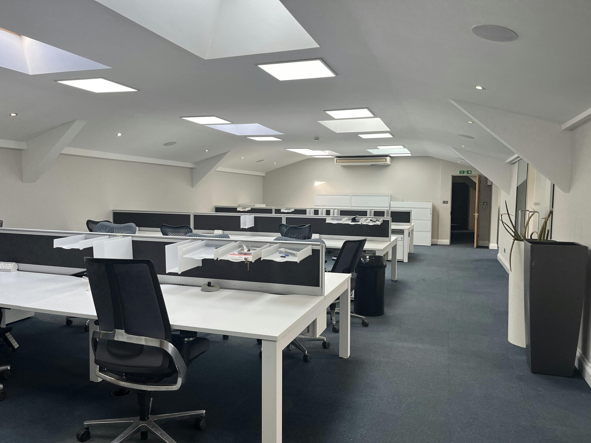 Cherry Ln, Amersham to rent Building Photo- Image 1 of 51