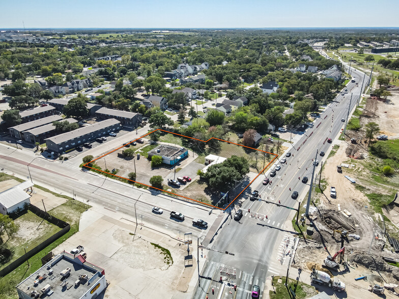 3204 S College Ave, Bryan, TX for sale - Primary Photo - Image 1 of 3